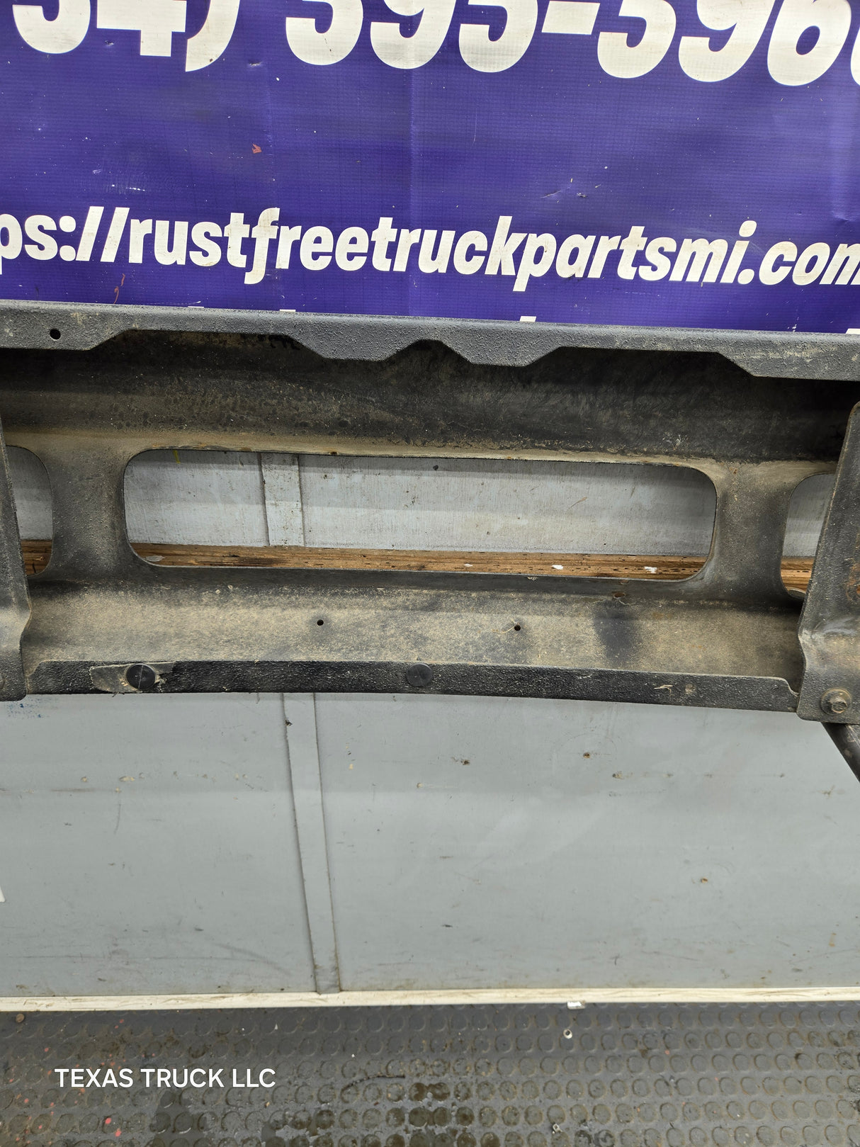 1999-2004 Ford Super Duty F250 F350 F450 F550 Excursion Front Bumper