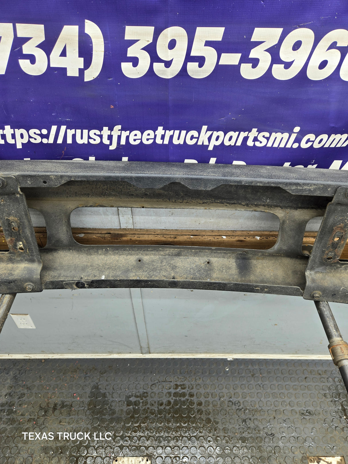 1999-2004 Ford Super Duty F250 F350 F450 F550 Excursion Front Bumper