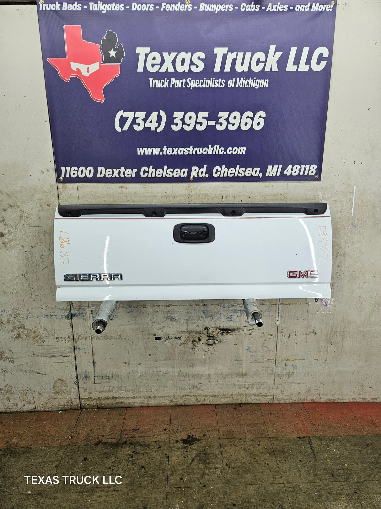 1999-2007 Chevrolet Silverado / GMC Sierra 1500 2500 3500 Tailgate