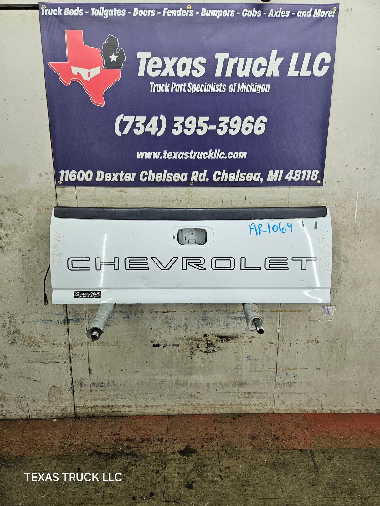 1999-2007 Chevrolet Silverado / GMC Sierra 1500 2500 3500 Tailgate