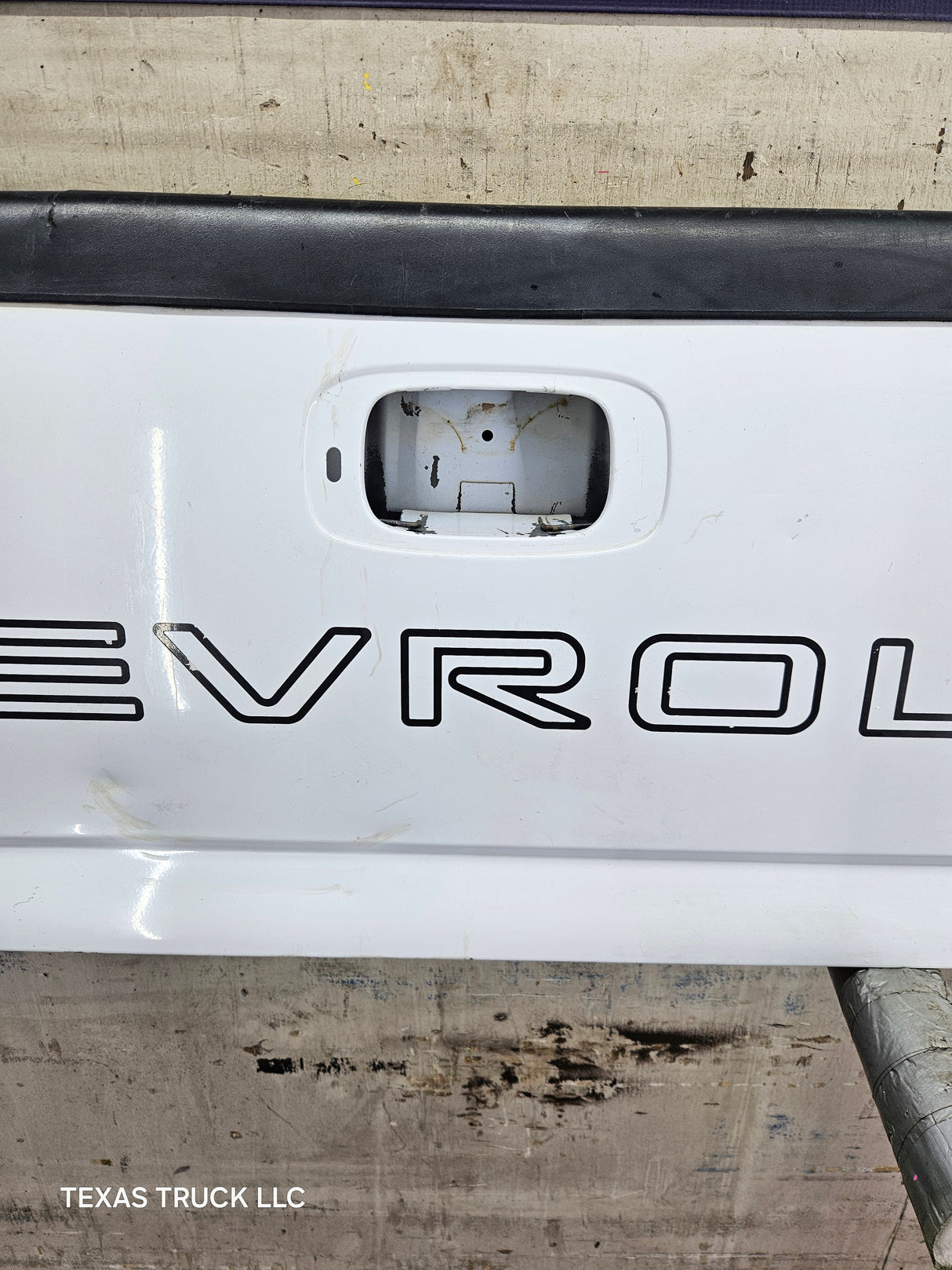 1999-2007 Chevrolet Silverado / GMC Sierra 1500 2500 3500 Tailgate