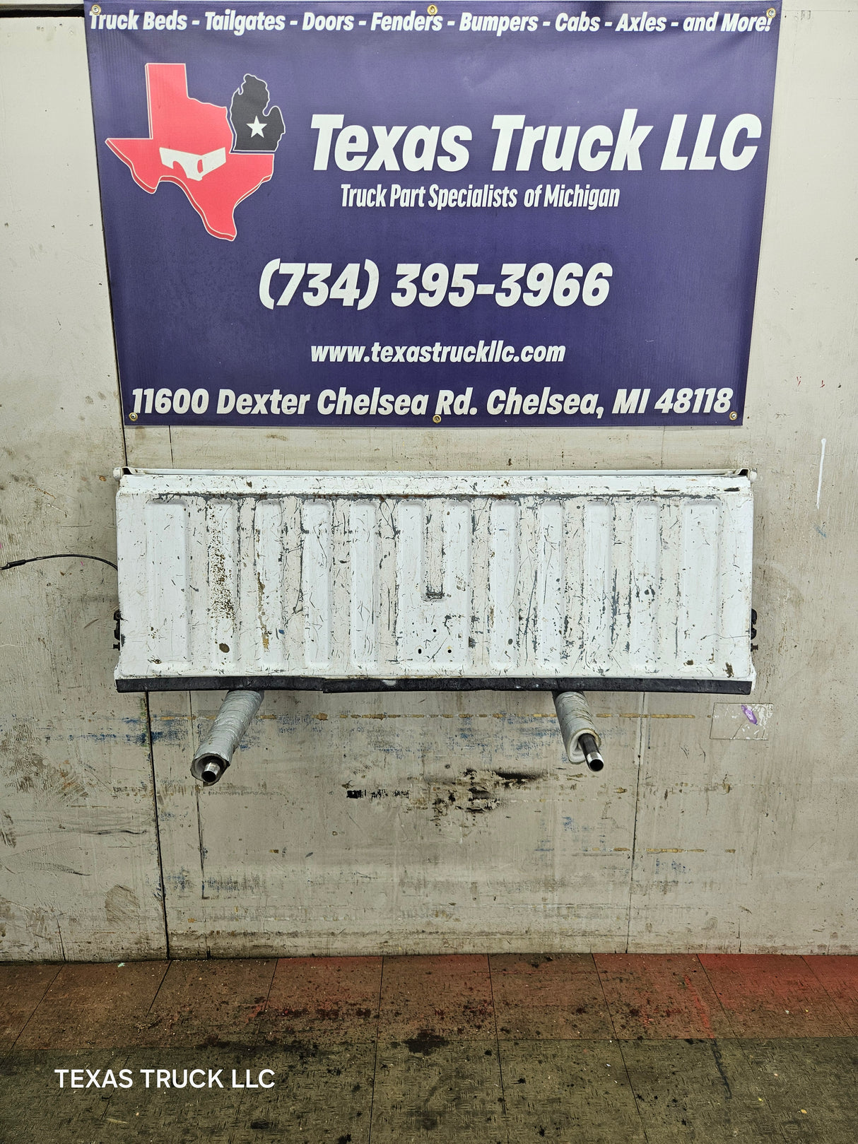 1999-2007 Chevrolet Silverado / GMC Sierra 1500 2500 3500 Tailgate