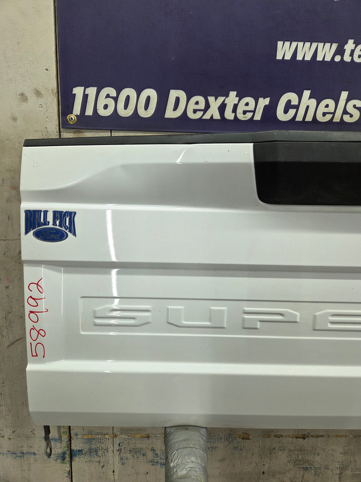 2017-2022 Ford F250 F350 F450 F550 Super Duty Step Tailgate - Pearl White