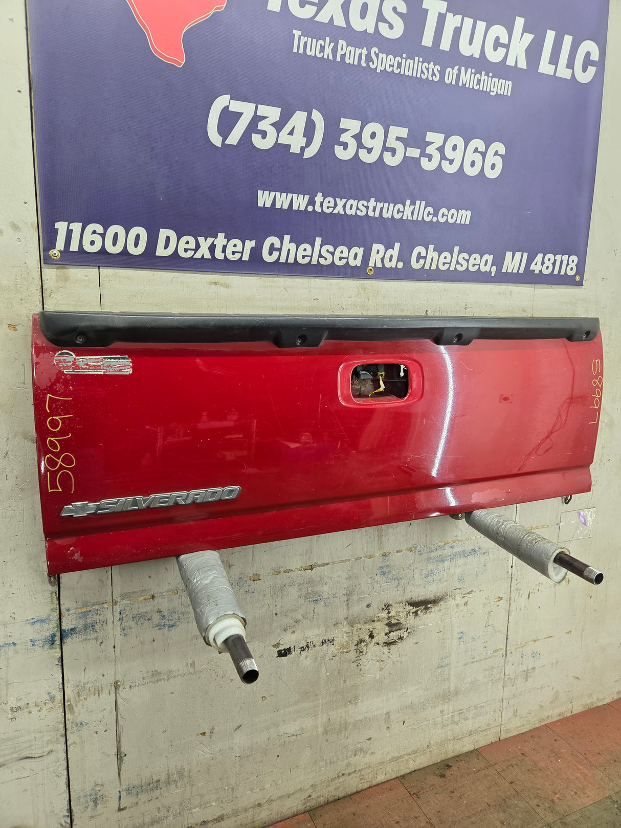 1999-2007 Chevrolet Silverado / GMC Sierra 1500 2500 3500 Tailgate