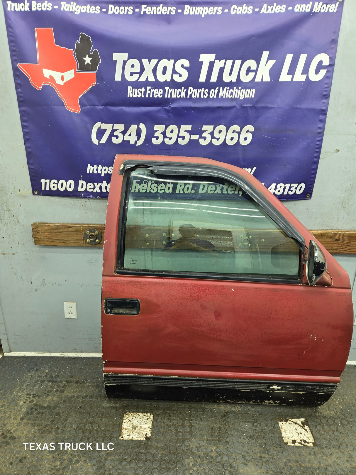 1988-2000 Chevrolet Silverado Suburban GMC Sierra RH Front Passenger Door