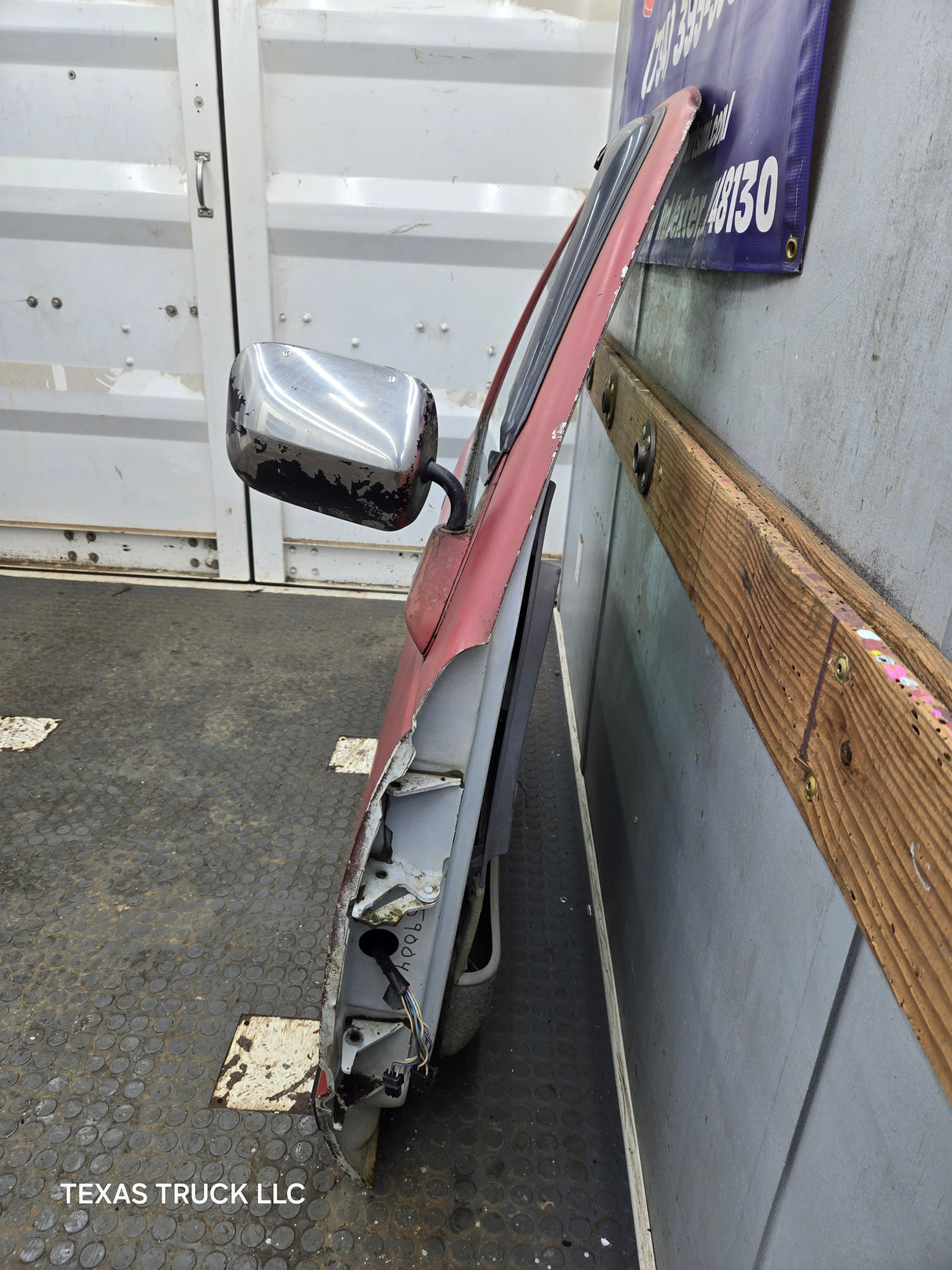1988-2000 Chevrolet Silverado Suburban GMC Sierra RH Front Passenger Door
