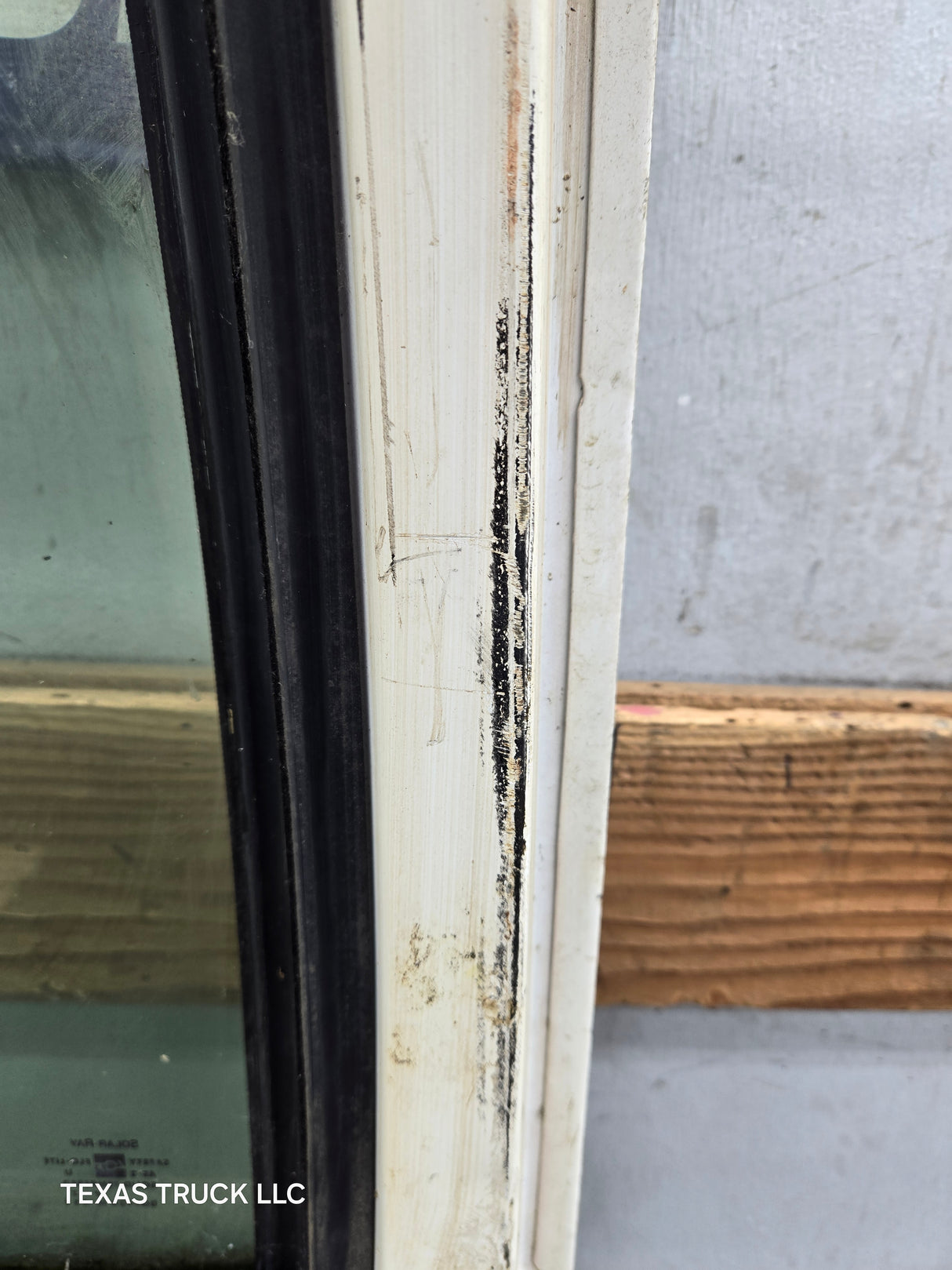 1988-2000 Chevrolet Silverado Suburban GMC Sierra RH Front Passenger Door