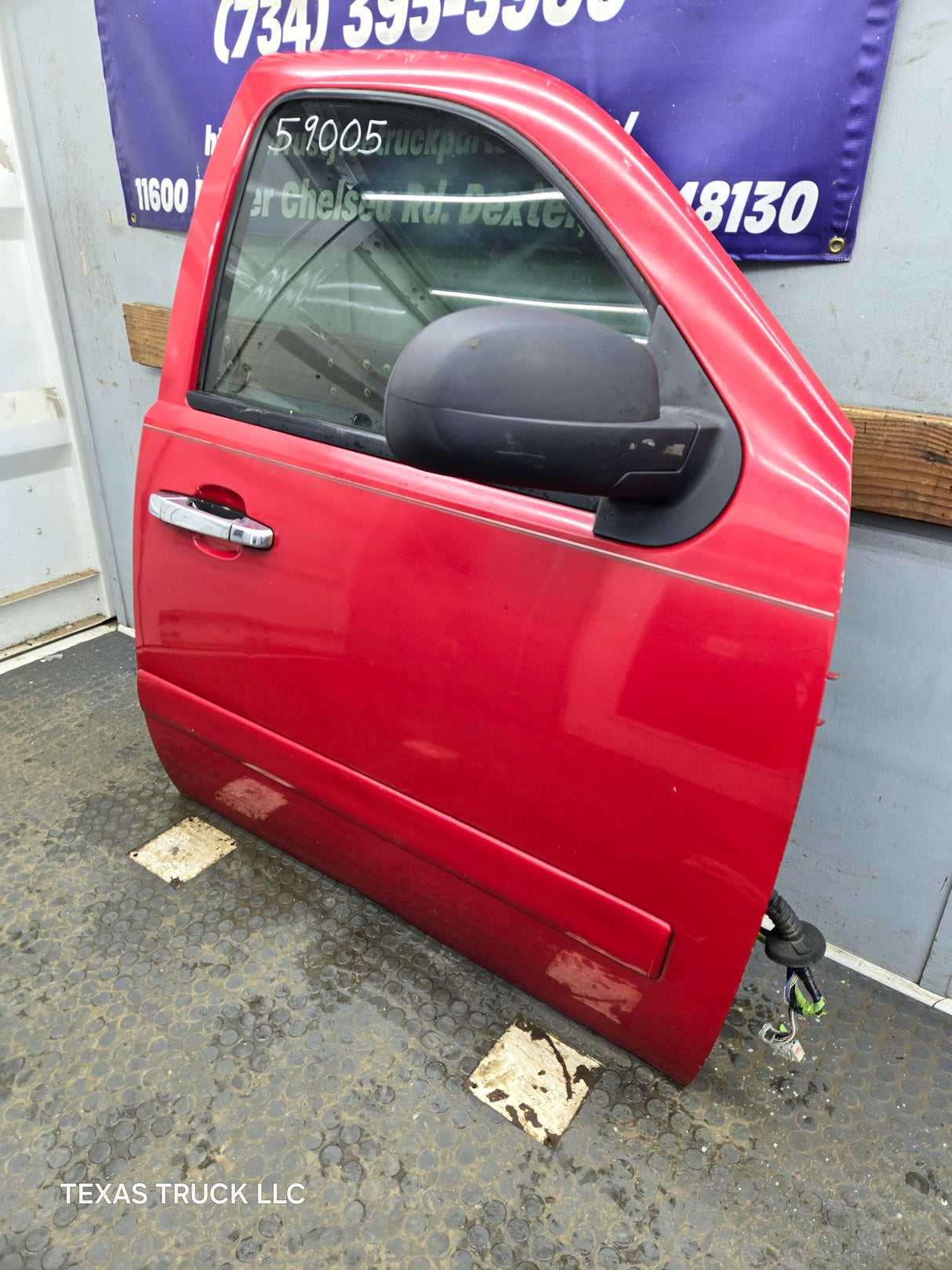 2007-2013 Chevrolet Silverado / GMC Sierra 1500 2500 3500 HD RH Front Passenger Side Door