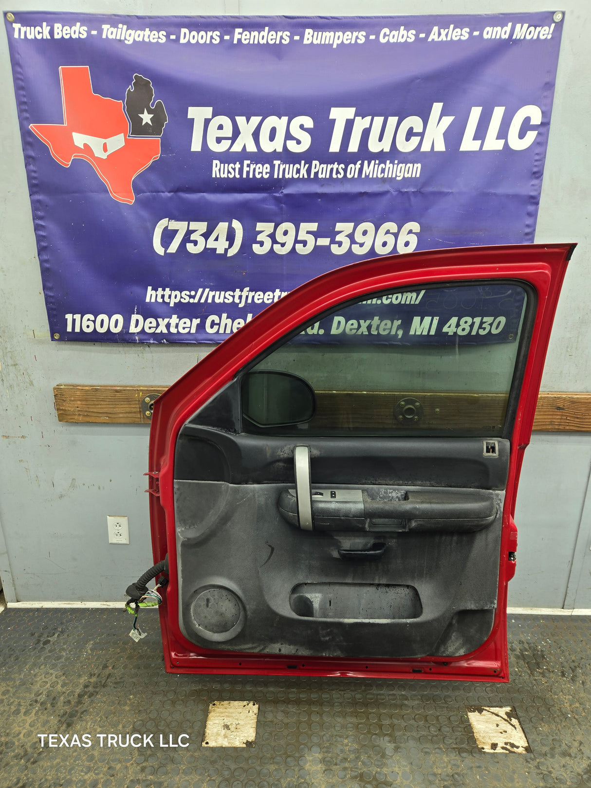 2007-2013 Chevrolet Silverado / GMC Sierra 1500 2500 3500 HD RH Front Passenger Side Door