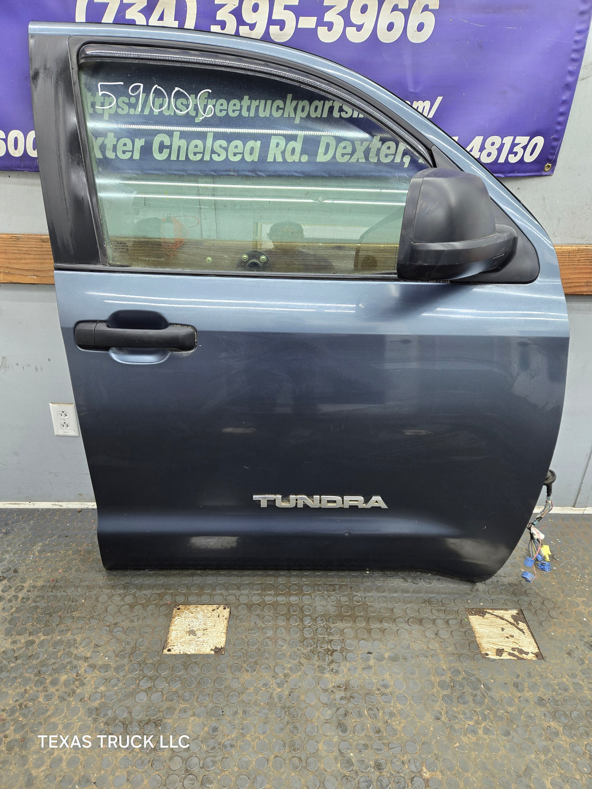 2007-2021 Toyota Tundra Passenger Side RH Front Door