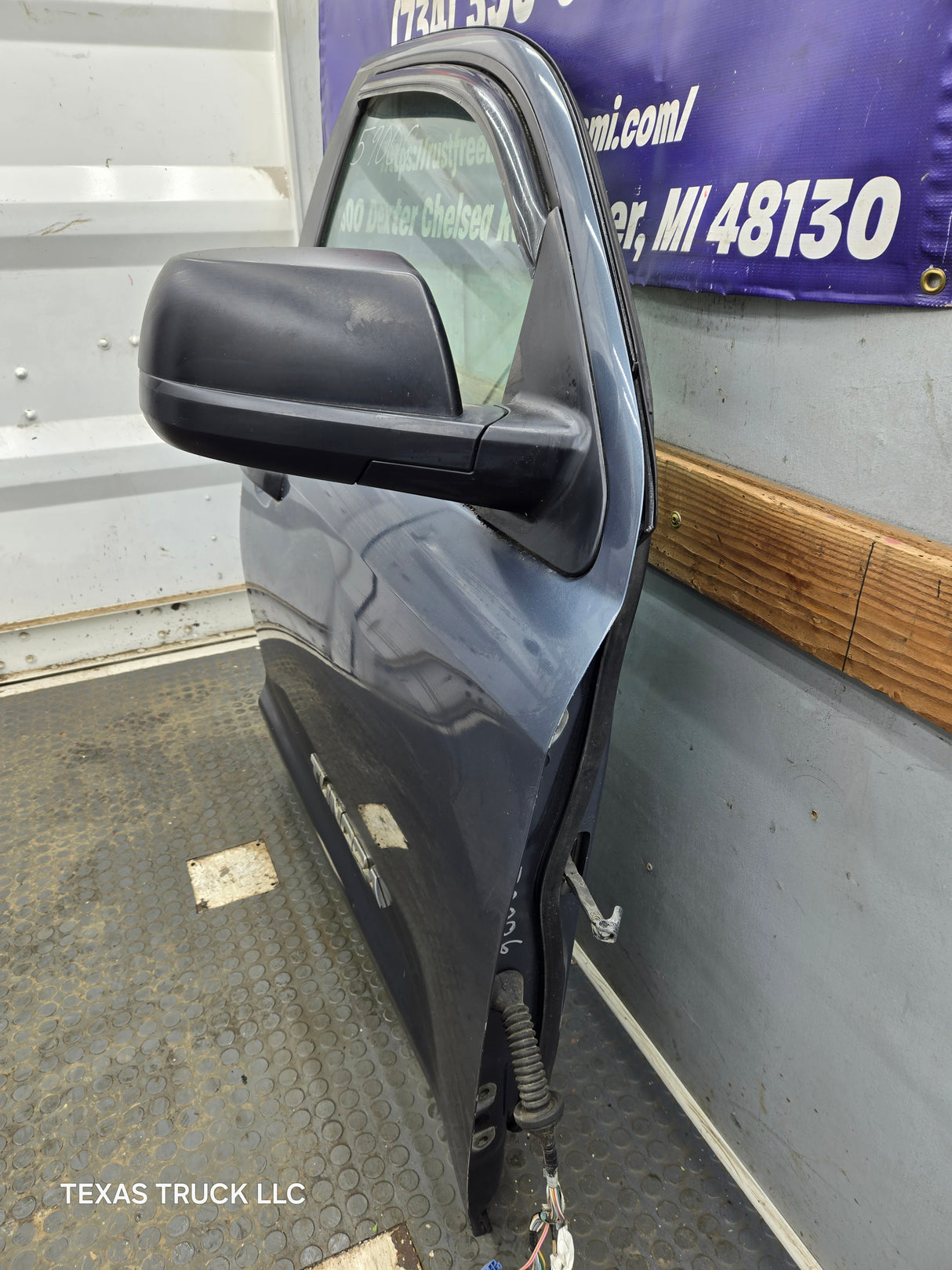 2007-2021 Toyota Tundra Passenger Side RH Front Door