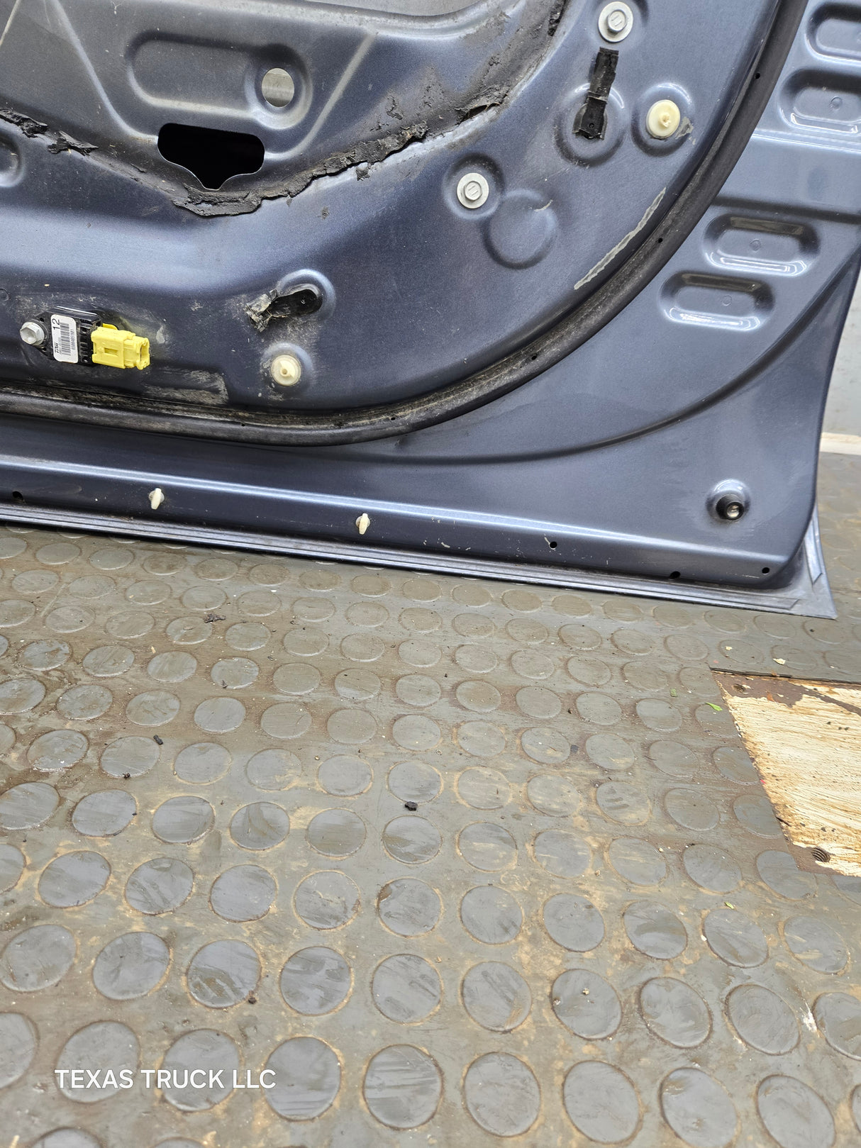 2007-2021 Toyota Tundra Passenger Side RH Front Door