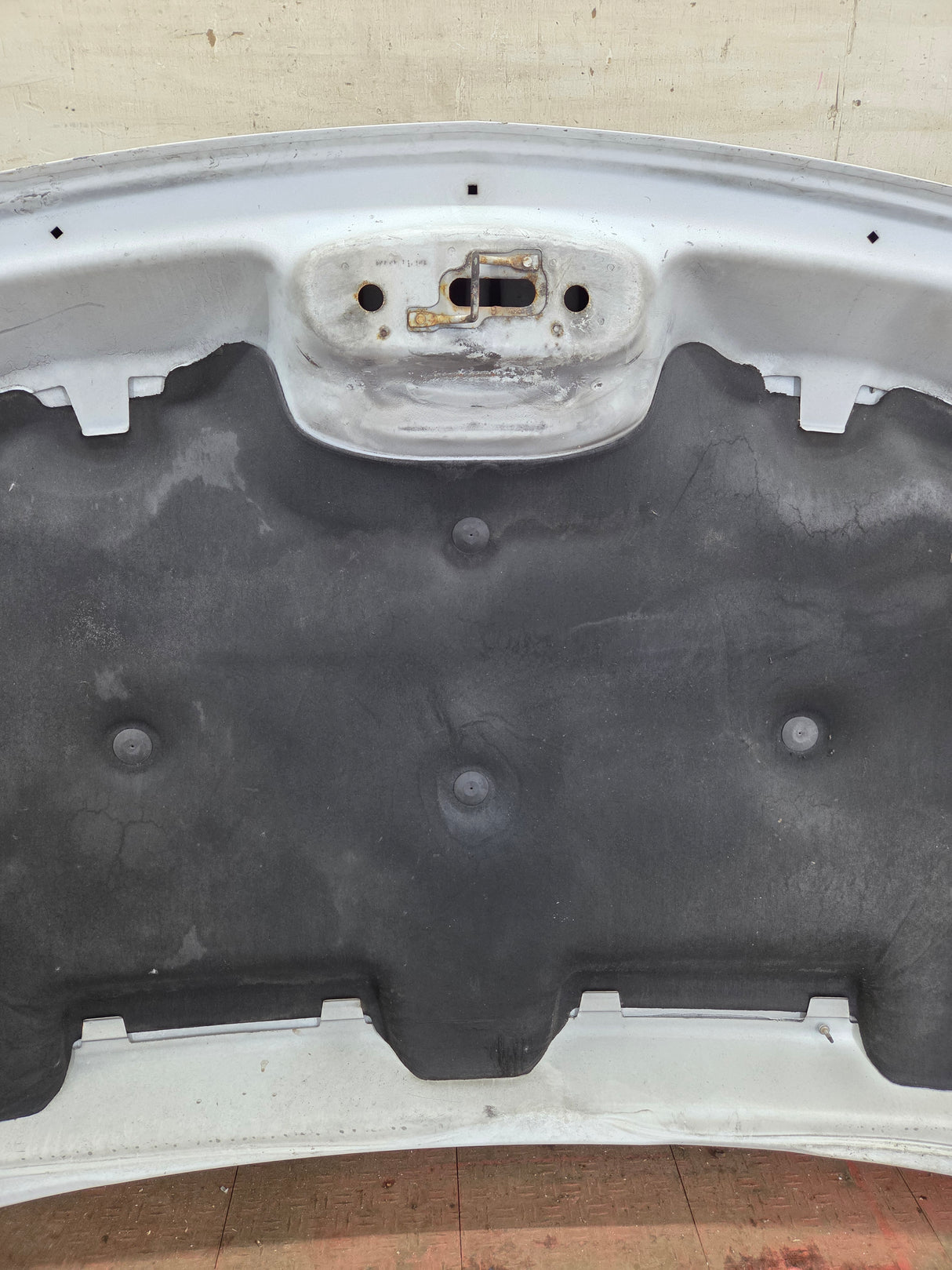 2003-2006 Chevrolet Silverado 2500 3500 Cateye HD Hood OEM