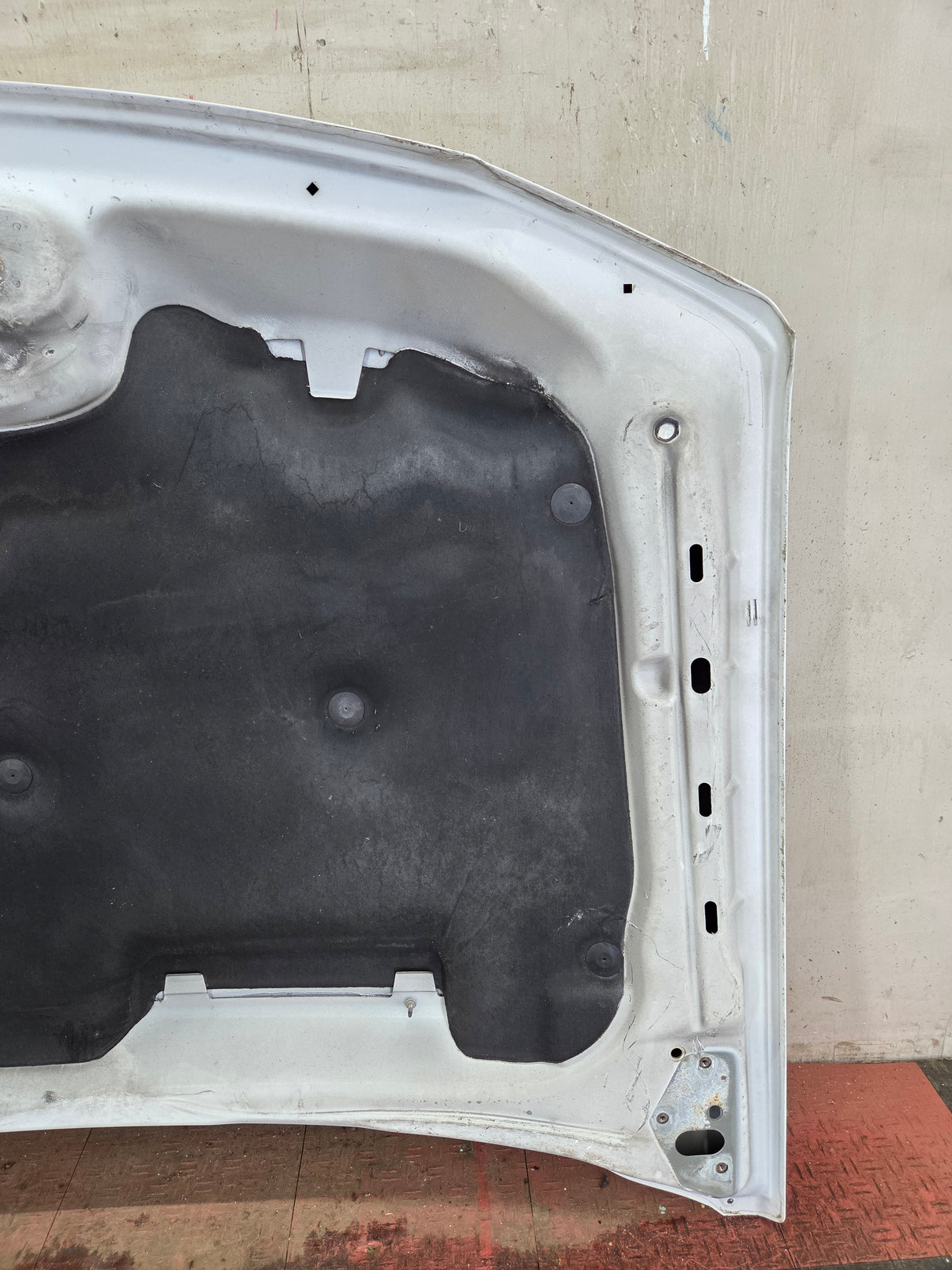 2003-2006 Chevrolet Silverado 2500 3500 Cateye HD Hood OEM