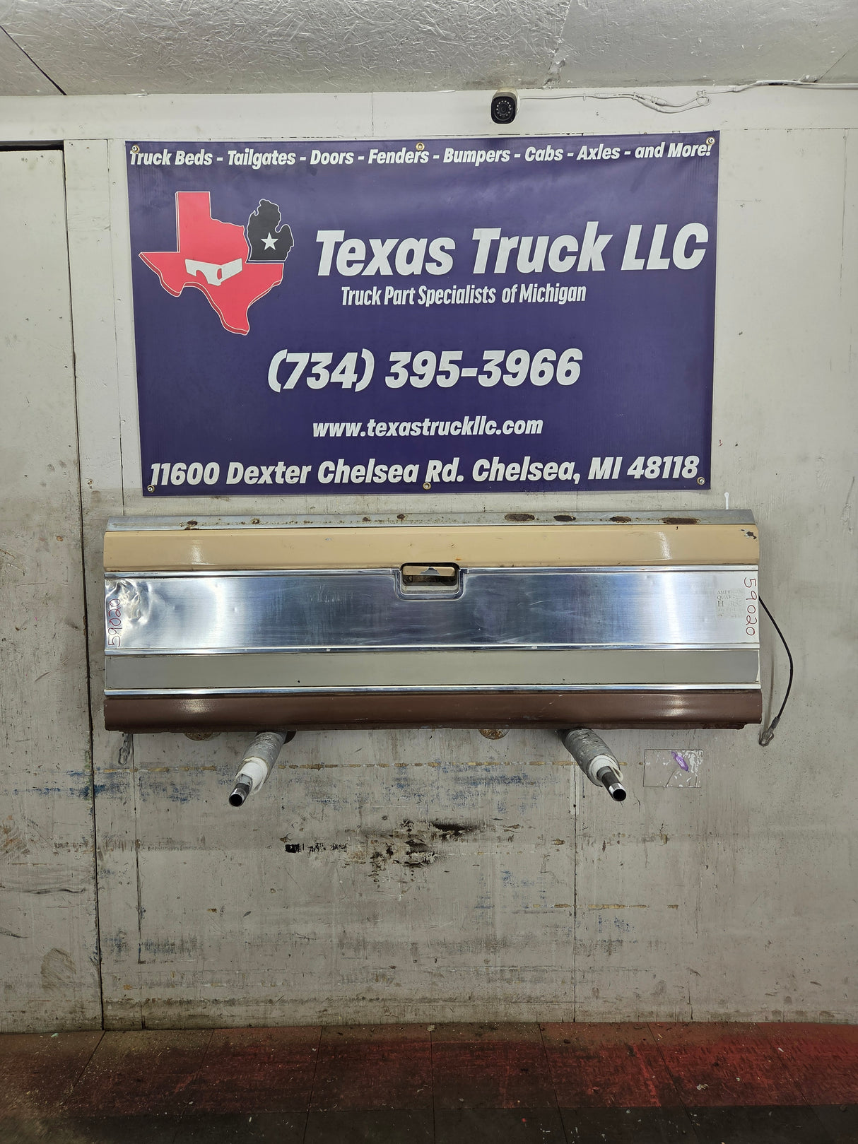 1980-1986 Bullnose / Bricknose / OBS Ford F100 F150 F250 F350 Tailgate