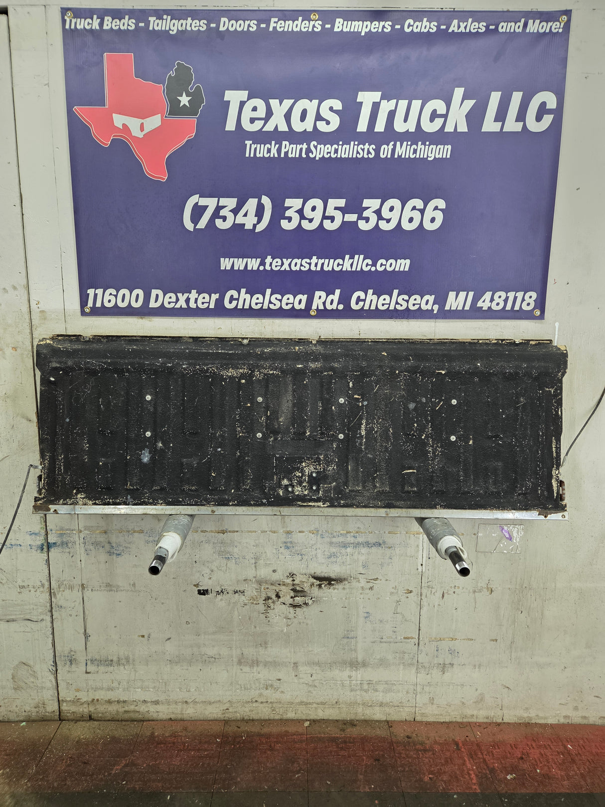 1980-1986 Bullnose / Bricknose / OBS Ford F100 F150 F250 F350 Tailgate