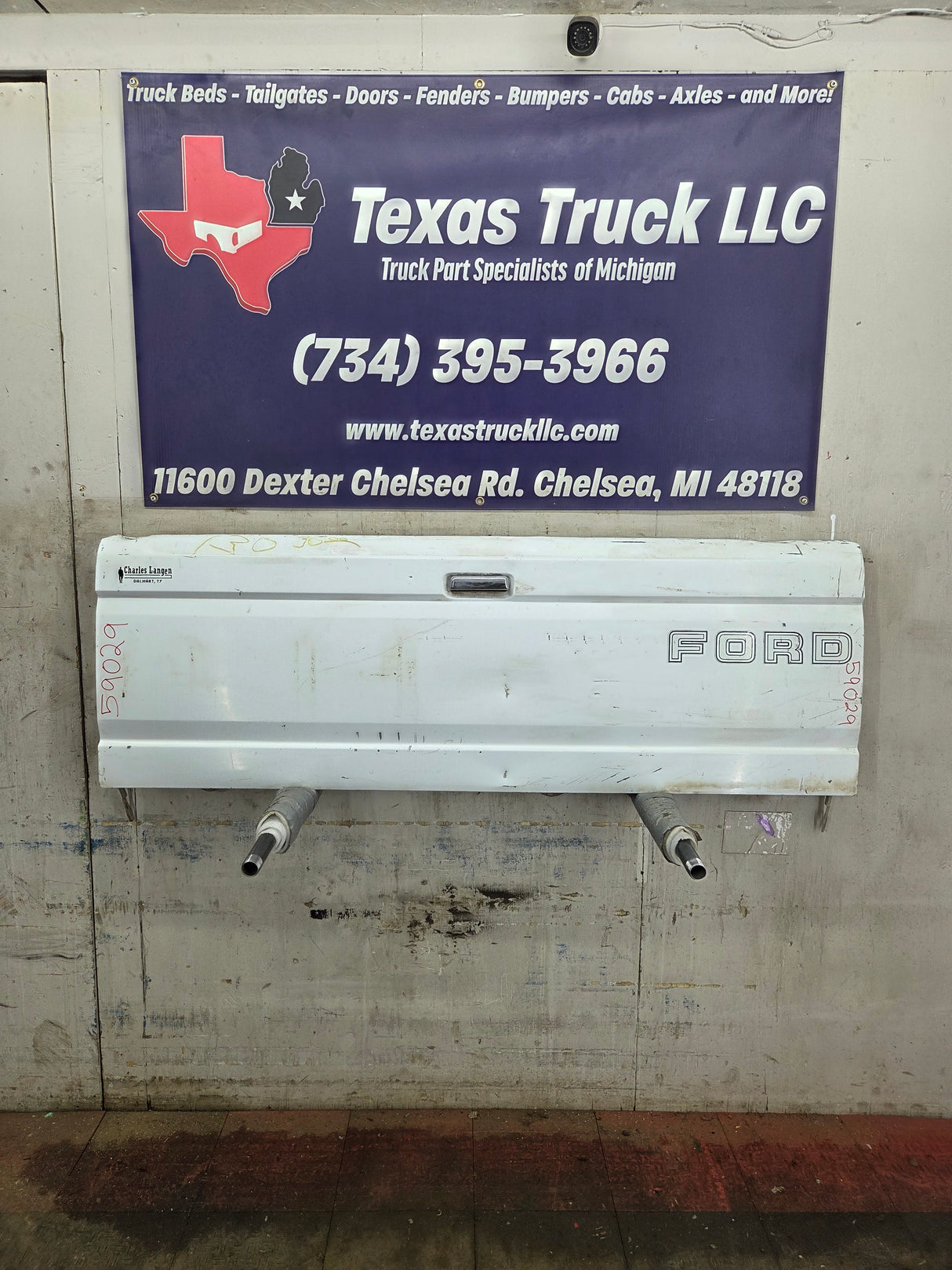1980-1997 Bullnose / Bricknose / OBS Ford F100 F150 F250 F350 Tailgate