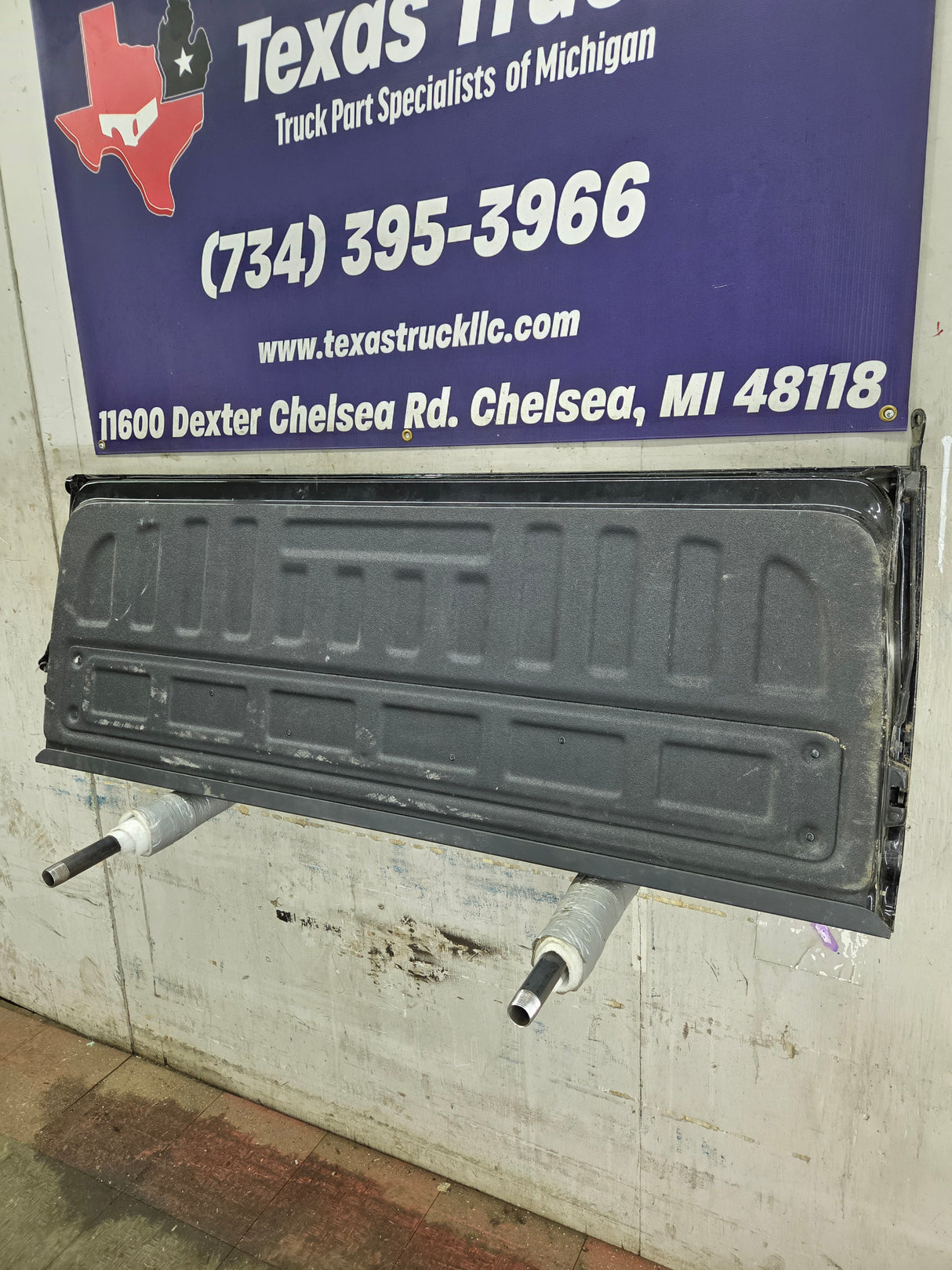 2014-2019 Chevrolet Silverado / GMC Sierra 1500 2500 3500 HD Tailgate