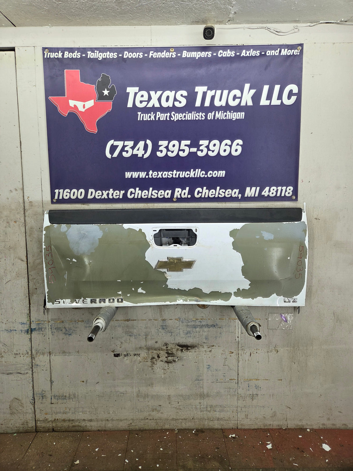 2007-2013 Chevrolet Silverado / GMC Sierra Tailgate 1500 2500 3500 HD