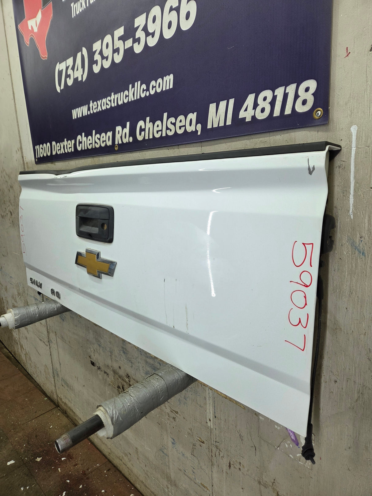 2014-2019 Chevrolet Silverado / GMC Sierra 1500 2500 3500 HD Tailgate