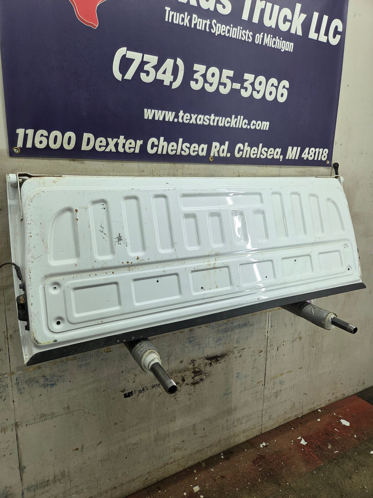 2014-2019 Chevrolet Silverado / GMC Sierra 1500 2500 3500 HD Tailgate