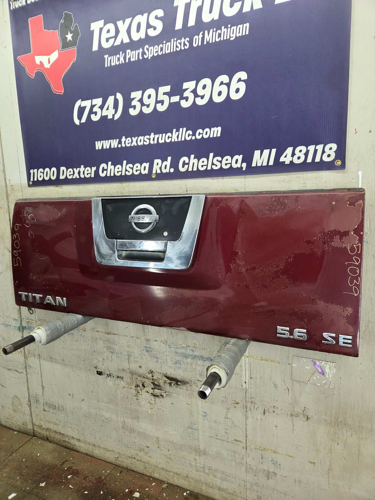 2004-2012 Nissan Titan Tailgate
