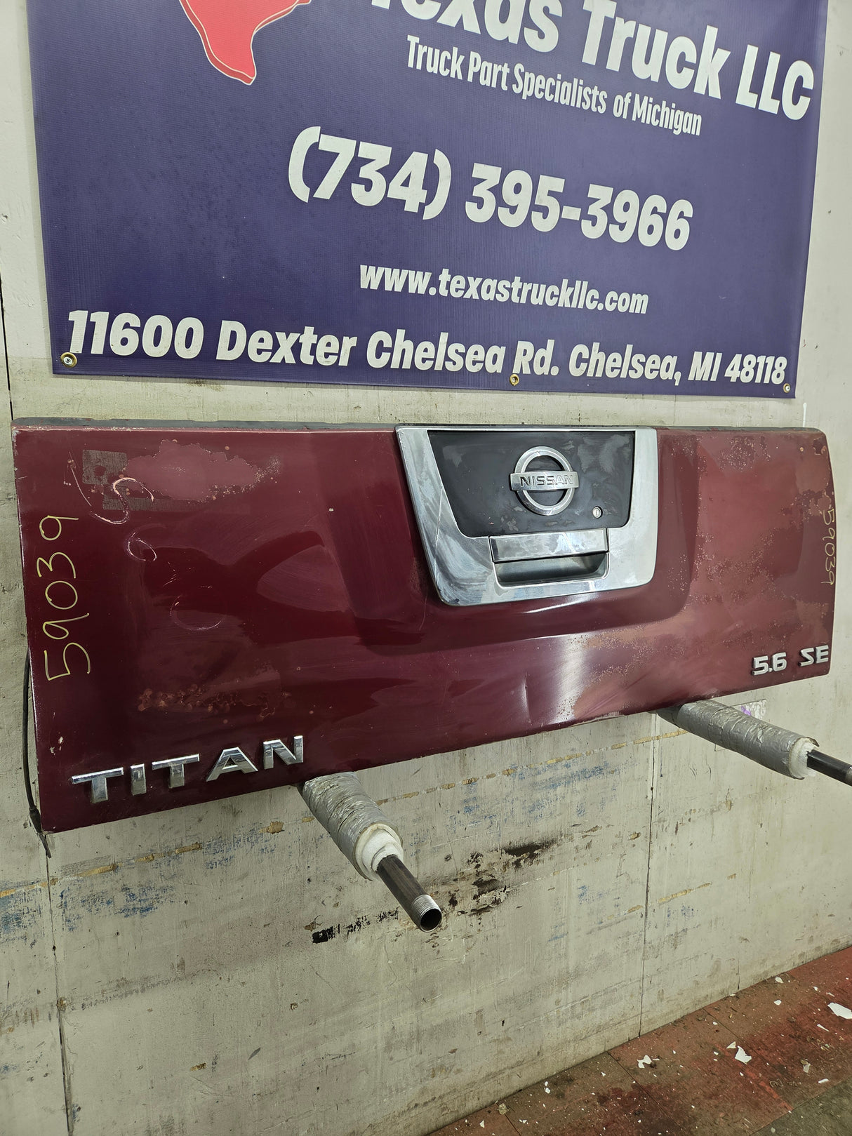 2004-2012 Nissan Titan Tailgate