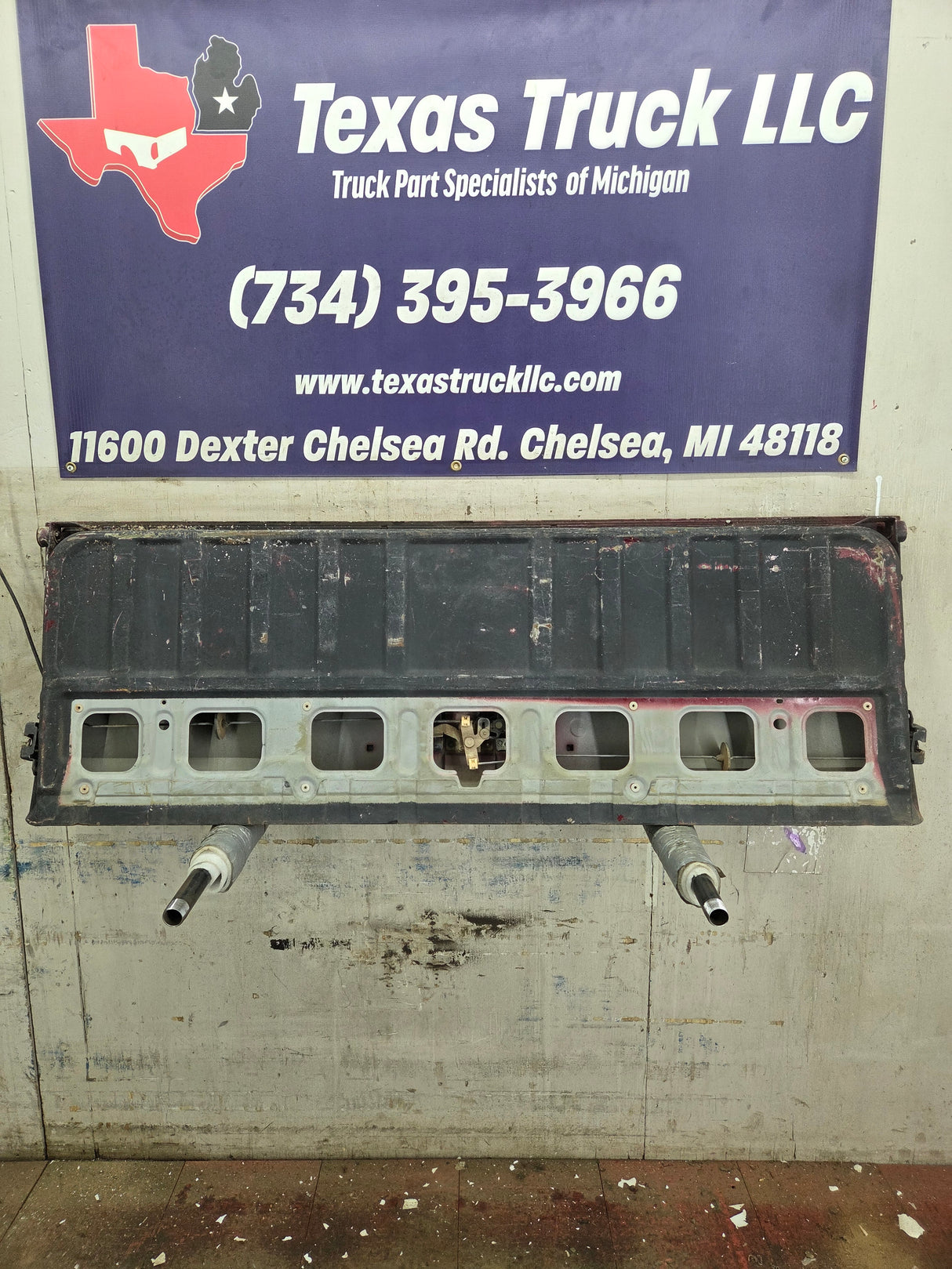 2004-2012 Nissan Titan Tailgate