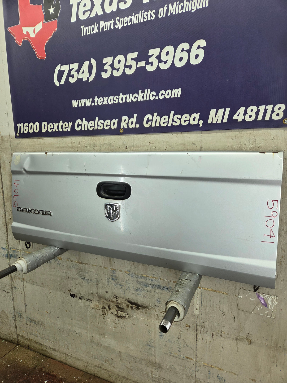 2005-2011 Dodge Dakota 3rd Gen Tailgate