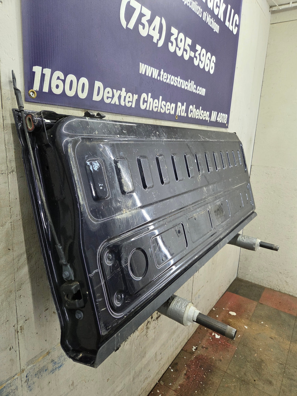 2019-2026 Chevrolet Silverado 2500 HD 3500HD Truck Tailgate