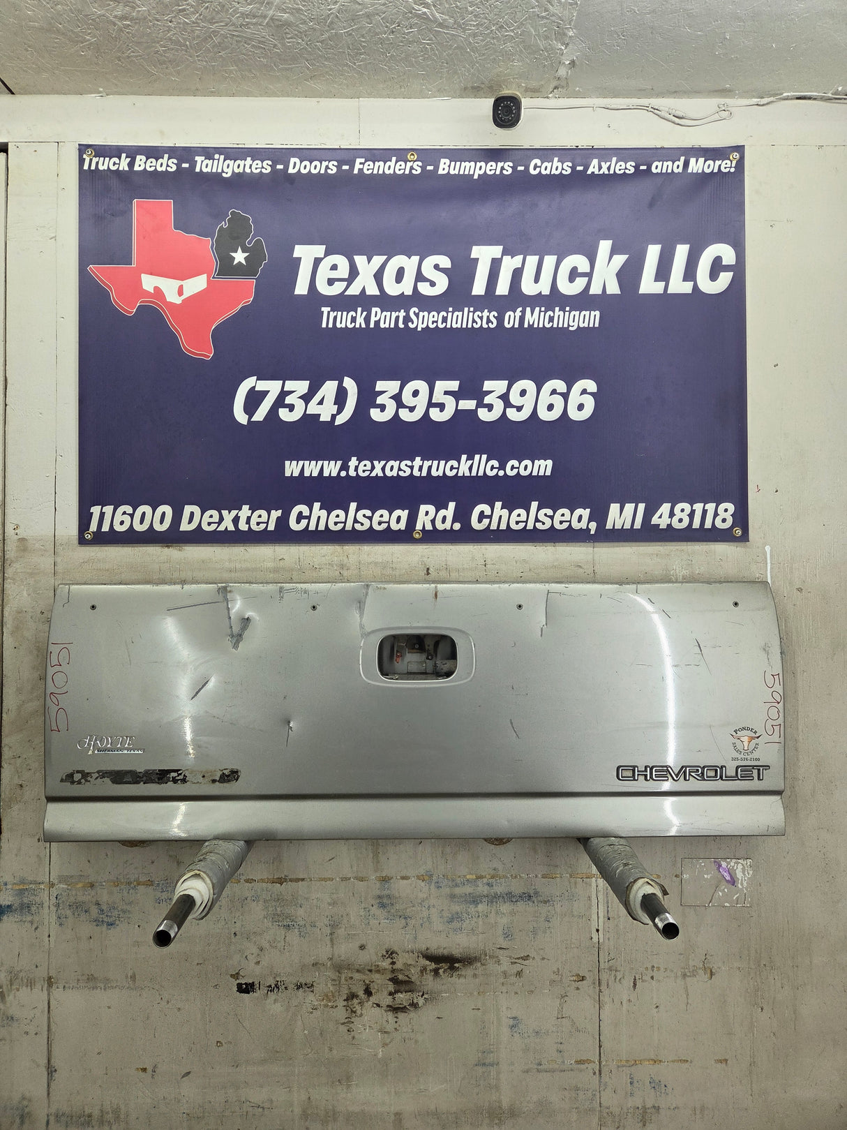 1999-2007 Chevrolet Silverado / GMC Sierra 1500 2500 3500 Tailgate