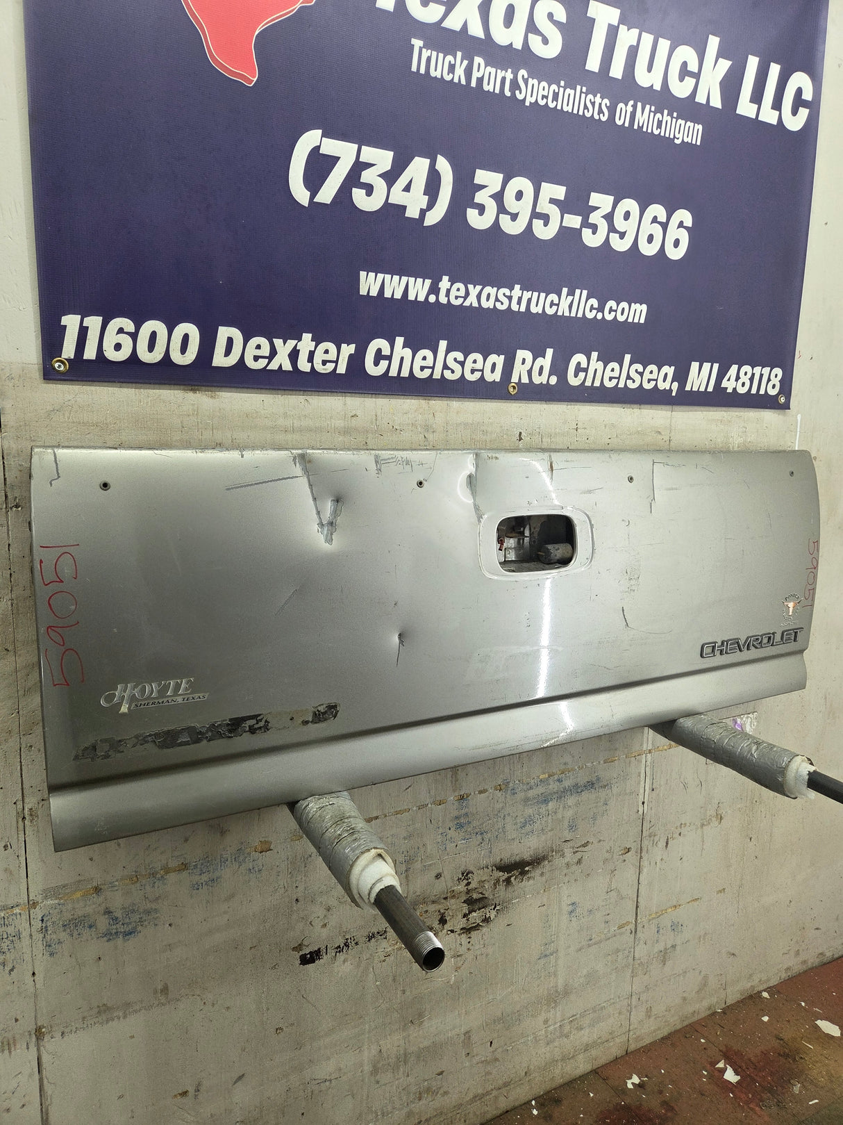 1999-2007 Chevrolet Silverado / GMC Sierra 1500 2500 3500 Tailgate