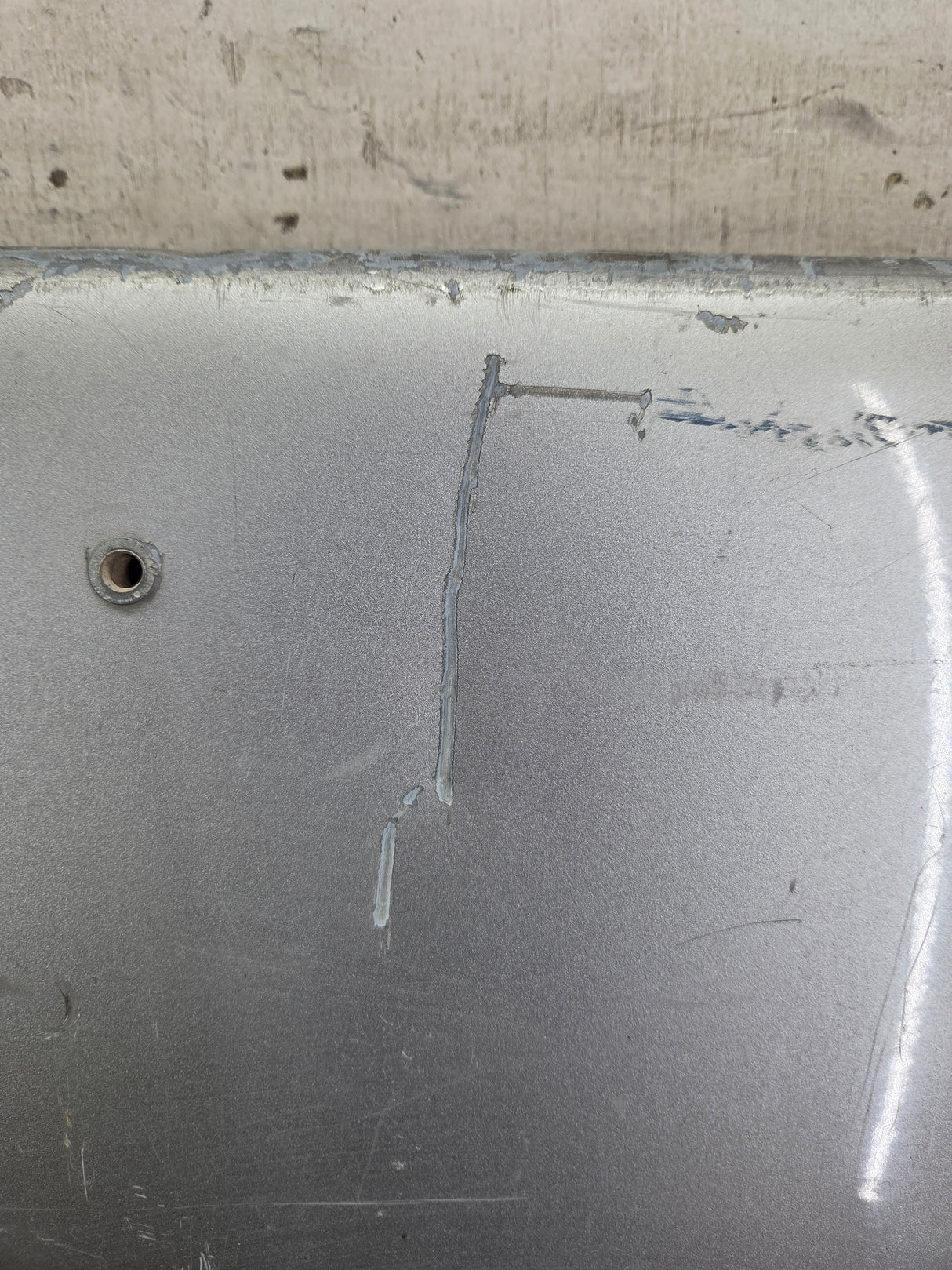 1999-2007 Chevrolet Silverado / GMC Sierra 1500 2500 3500 Tailgate