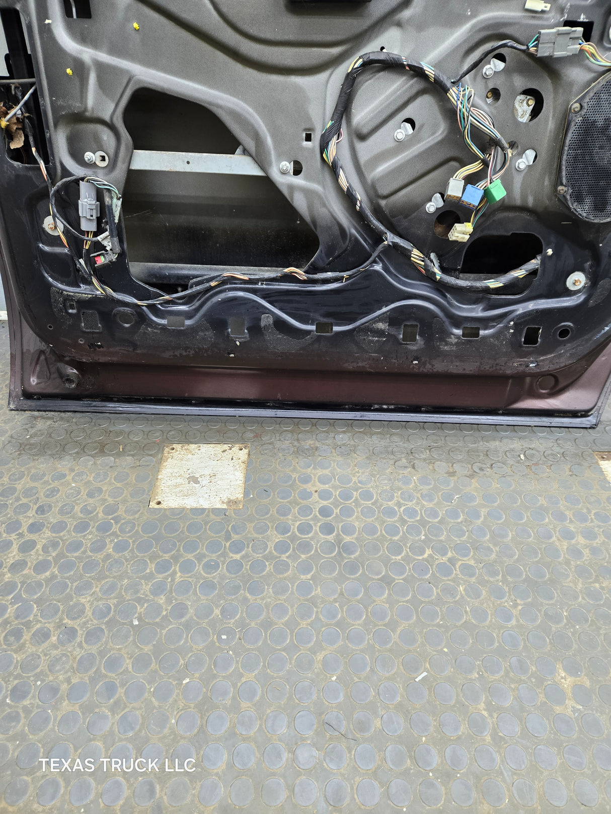 1999-2011 Ford Super Duty LH Driver Side Front Door F250 F350 F450 F550