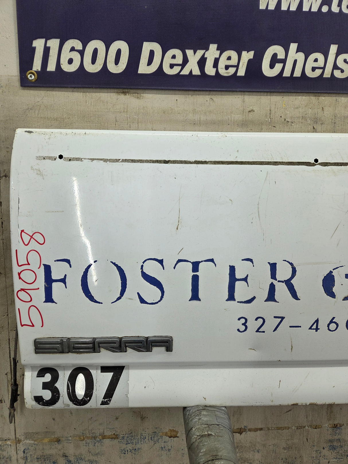 1999-2007 Chevrolet Silverado / GMC Sierra 1500 2500 3500 Tailgate