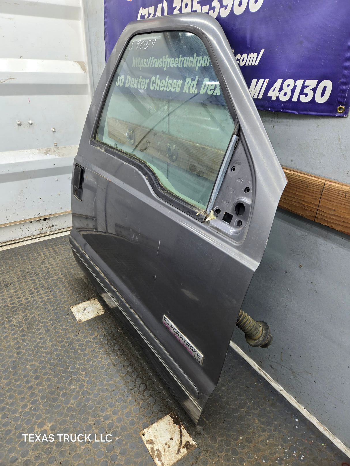1999-2011 Ford Super Duty / Excursion Front Passenger RH Door F250 F350 F450 F550