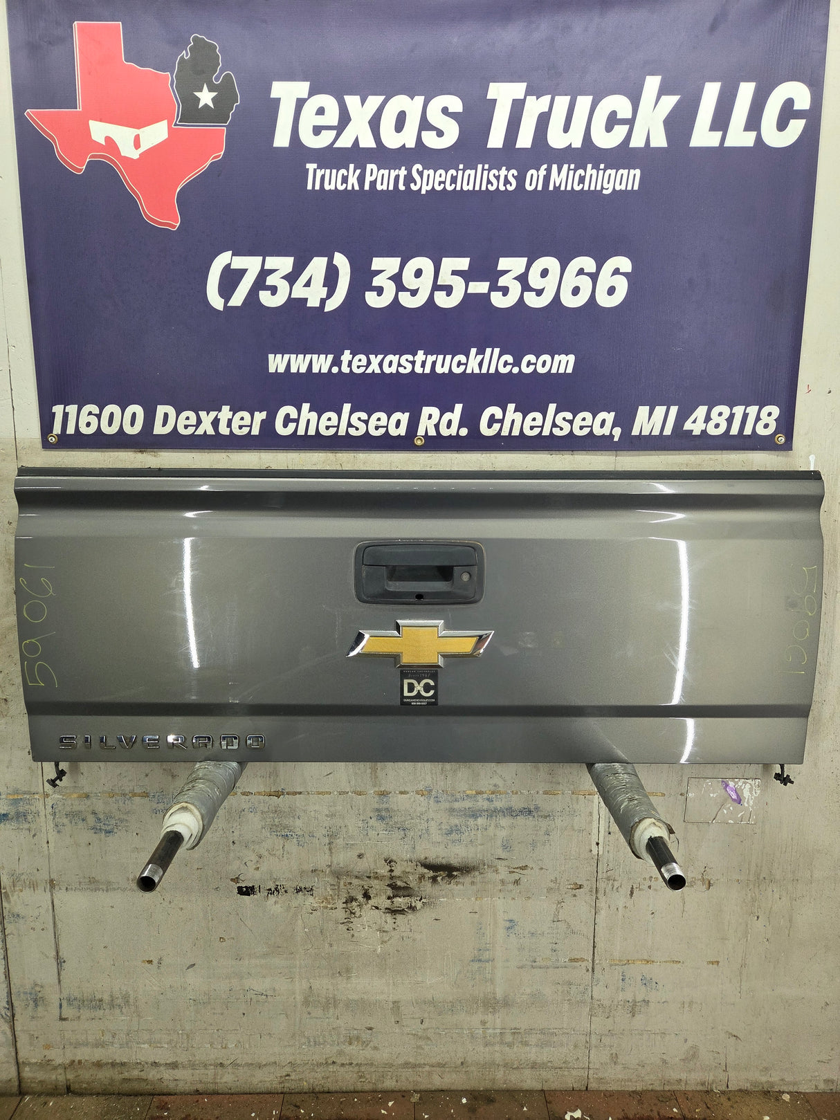 2014-2019 Chevrolet Silverado / GMC Sierra 1500 2500 3500 HD Tailgate