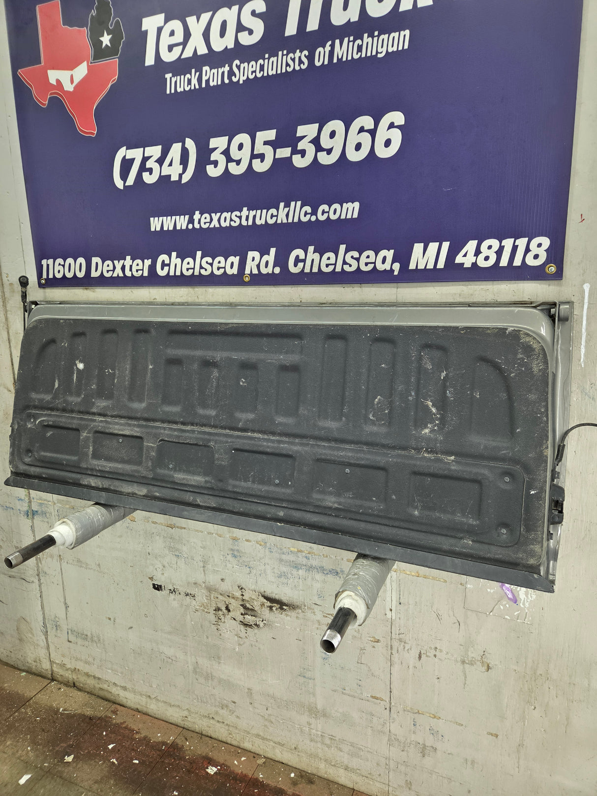 2014-2019 Chevrolet Silverado / GMC Sierra 1500 2500 3500 HD Tailgate