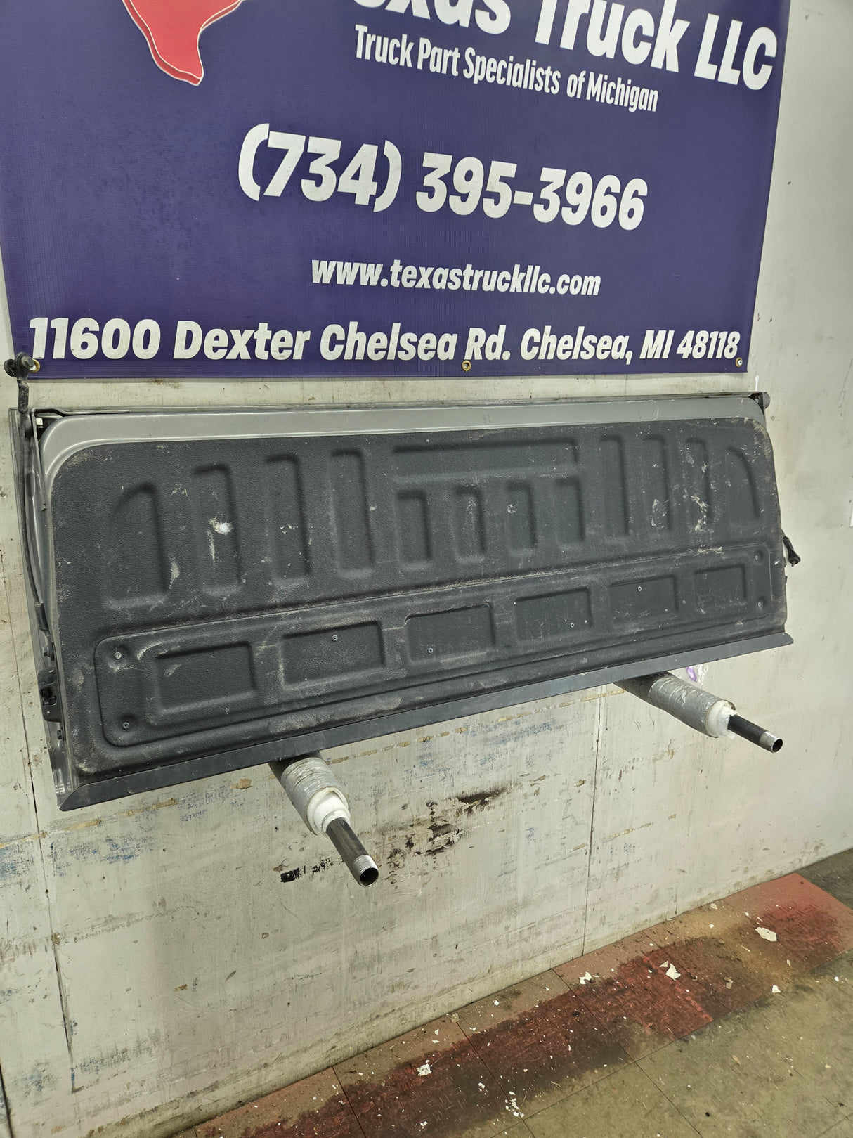 2014-2019 Chevrolet Silverado / GMC Sierra 1500 2500 3500 HD Tailgate