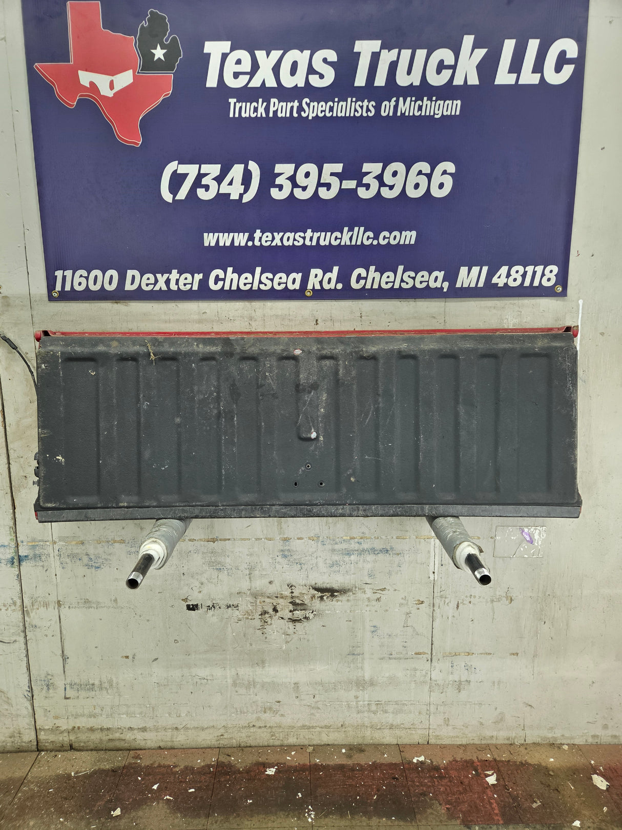 1999-2007 Chevrolet Silverado / GMC Sierra 1500 2500 3500 Tailgate
