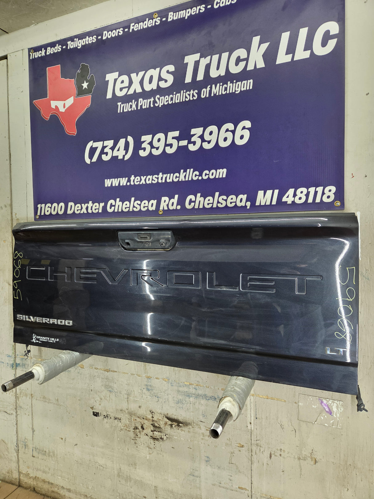 2019-2026 Chevrolet Silverado 2500 HD 3500HD Truck Tailgate