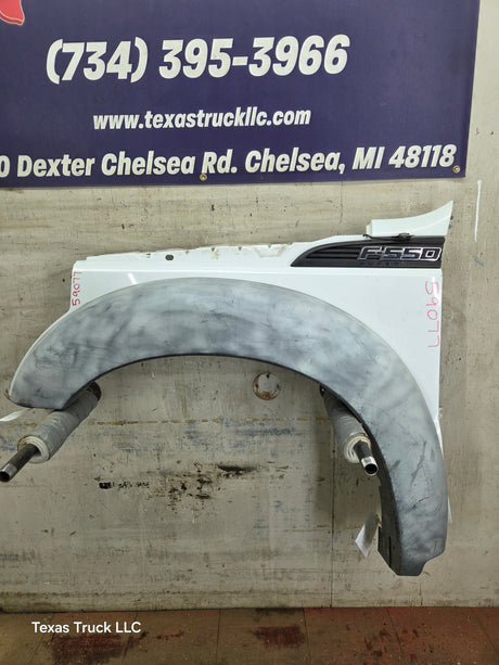 2011-2016 Ford Super Duty F450 F550 LH Driver Side Front Fender