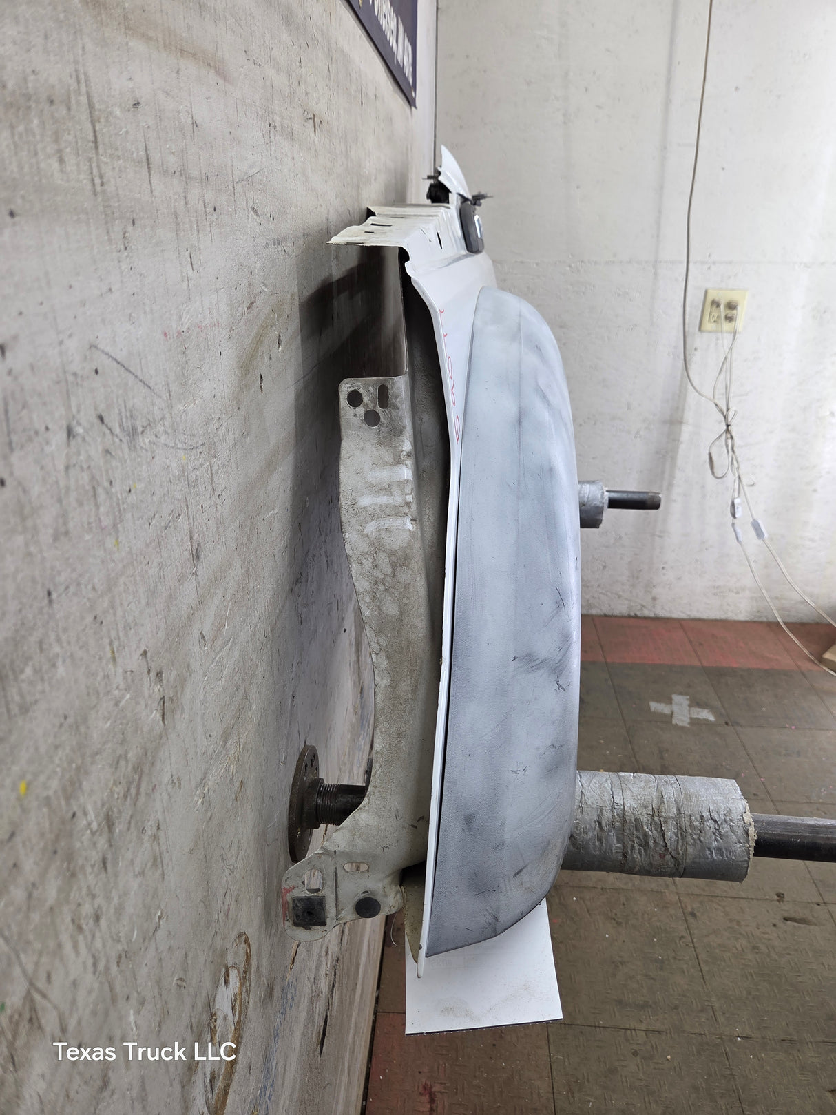 2011-2016 Ford Super Duty F450 F550 LH Driver Side Front Fender
