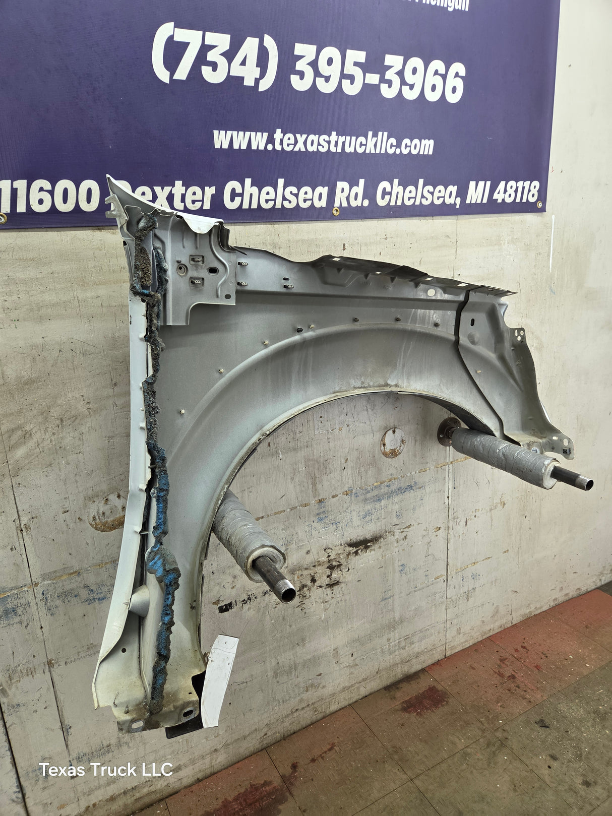 2011-2016 Ford Super Duty F450 F550 LH Driver Side Front Fender