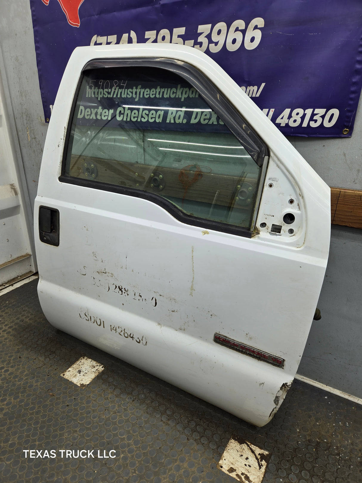 1999-2011 Ford Super Duty / Excursion Front Passenger RH Door F250 F350 F450 F550