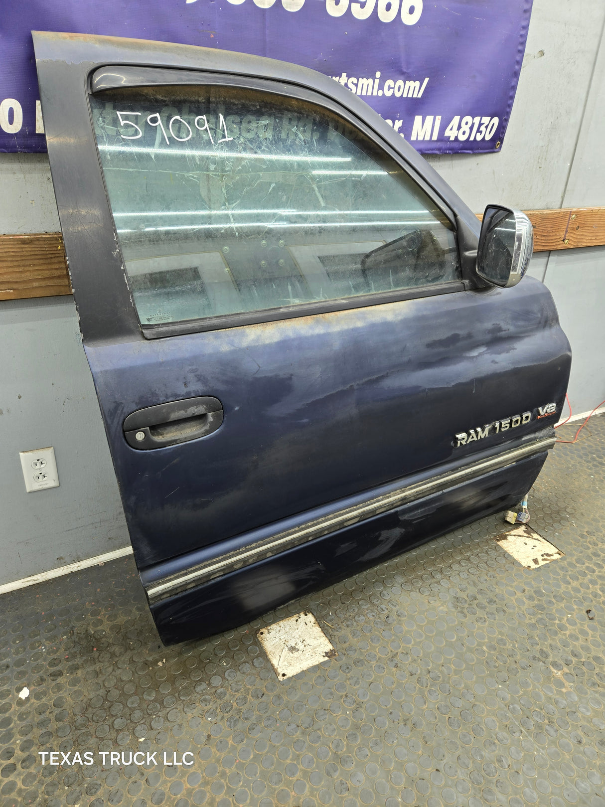 1994-2002 Dodge Ram 2nd Gen RH Passenger Side Front Door Regular Cab / 2 Door Ext Cab 1500 2500 3500 ROUND CORNER