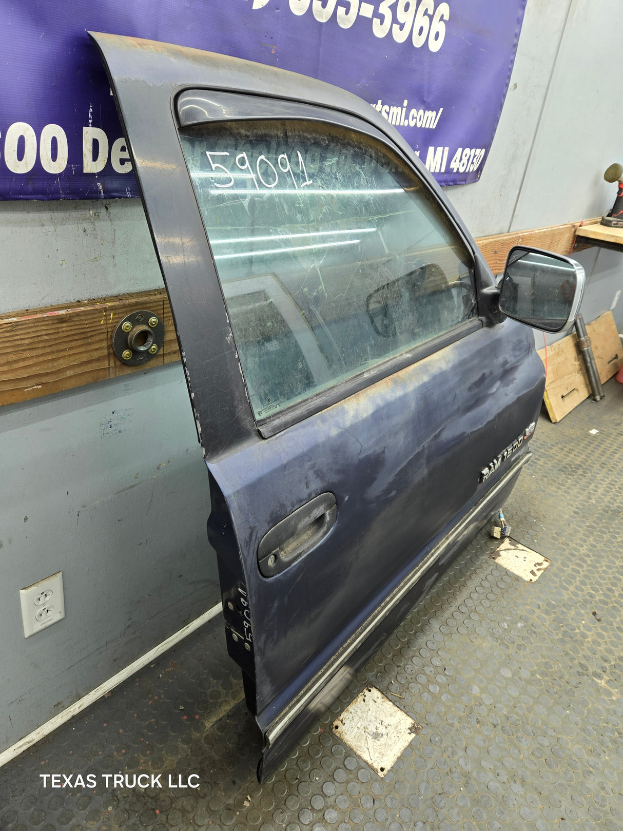 1994-2002 Dodge Ram 2nd Gen RH Passenger Side Front Door Regular Cab / 2 Door Ext Cab 1500 2500 3500 ROUND CORNER