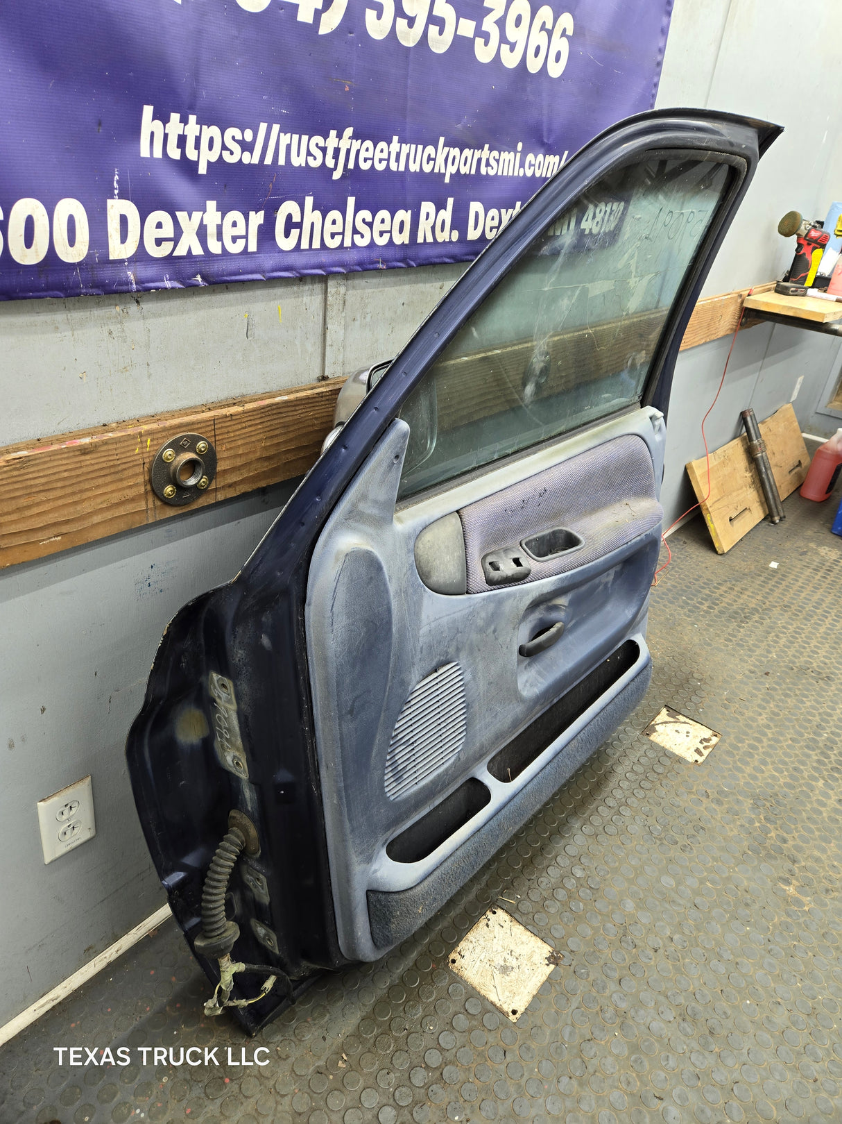 1994-2002 Dodge Ram 2nd Gen RH Passenger Side Front Door Regular Cab / 2 Door Ext Cab 1500 2500 3500 ROUND CORNER