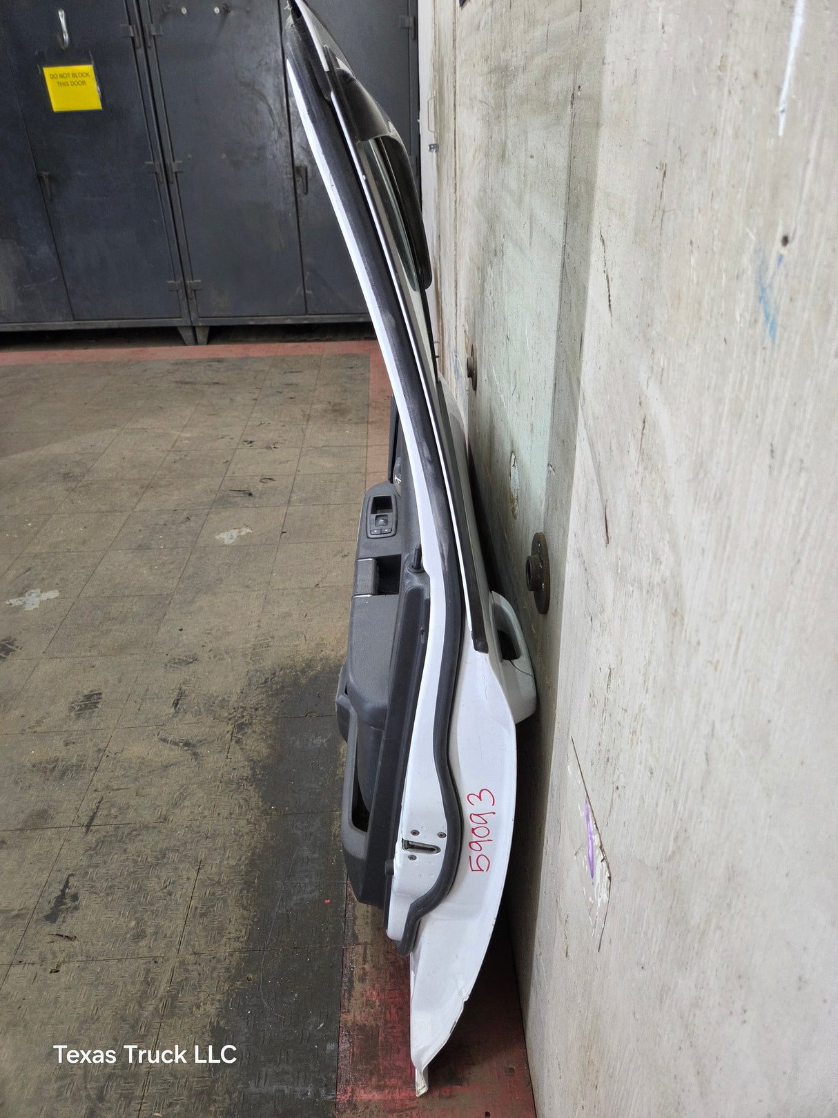 2009-2018 Dodge Ram 4th Gen Passenger Side RH Front Quad Crew Cab Door 1500 2500 3500 4500 5500