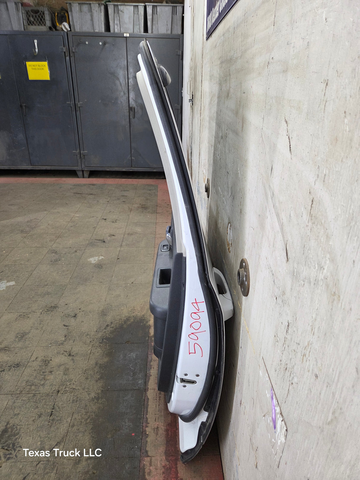 2009-2018 Dodge Ram 4th Gen Passenger Side Rear Quad Cab Door 1500 2500 3500 4500 5500 - White